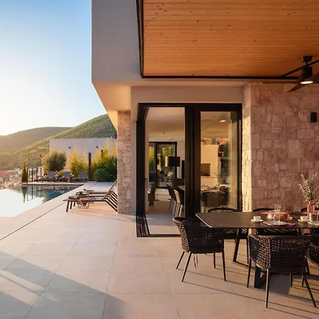 Breathtaking Five Bedroom With The Pool Вілла